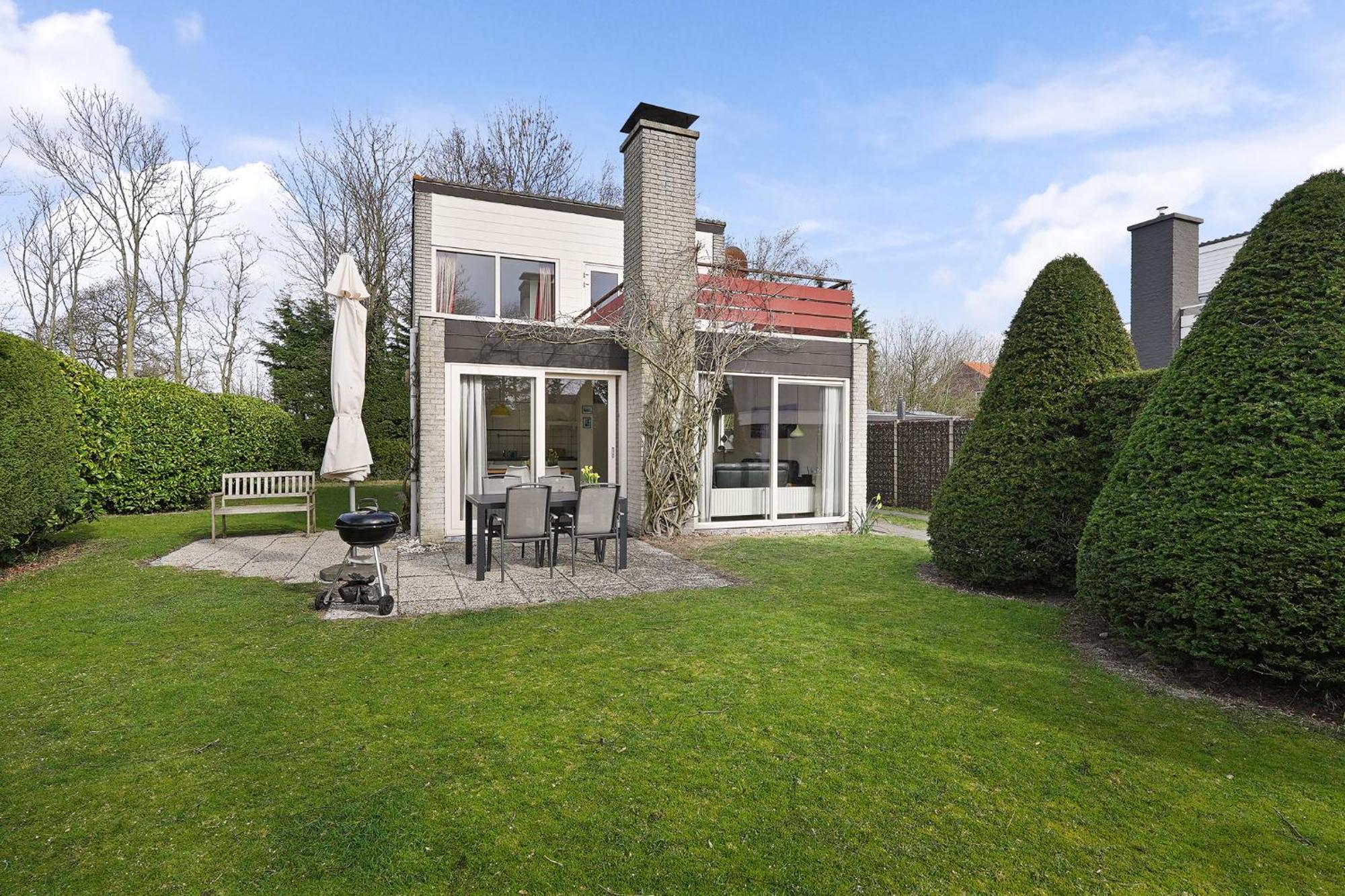 Holiday Home Haringvliet: Coastal Retreat near Beach and Dunes Ouddorp Exterior photo
